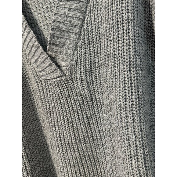 Anthropologie Silence + Noise Knit Side Slit Step Hem V Neck Sweater Size Medium - Picture 9 of 10